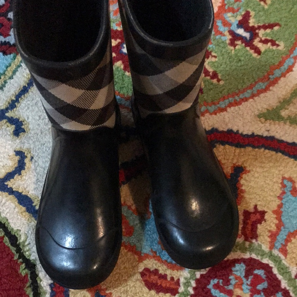 Burberry rain boots